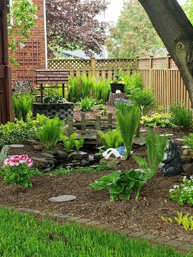 A Li'L Bit Of Eden Bed & Breakfast Niagara-on-the-Lake ภายนอก รูปภาพ