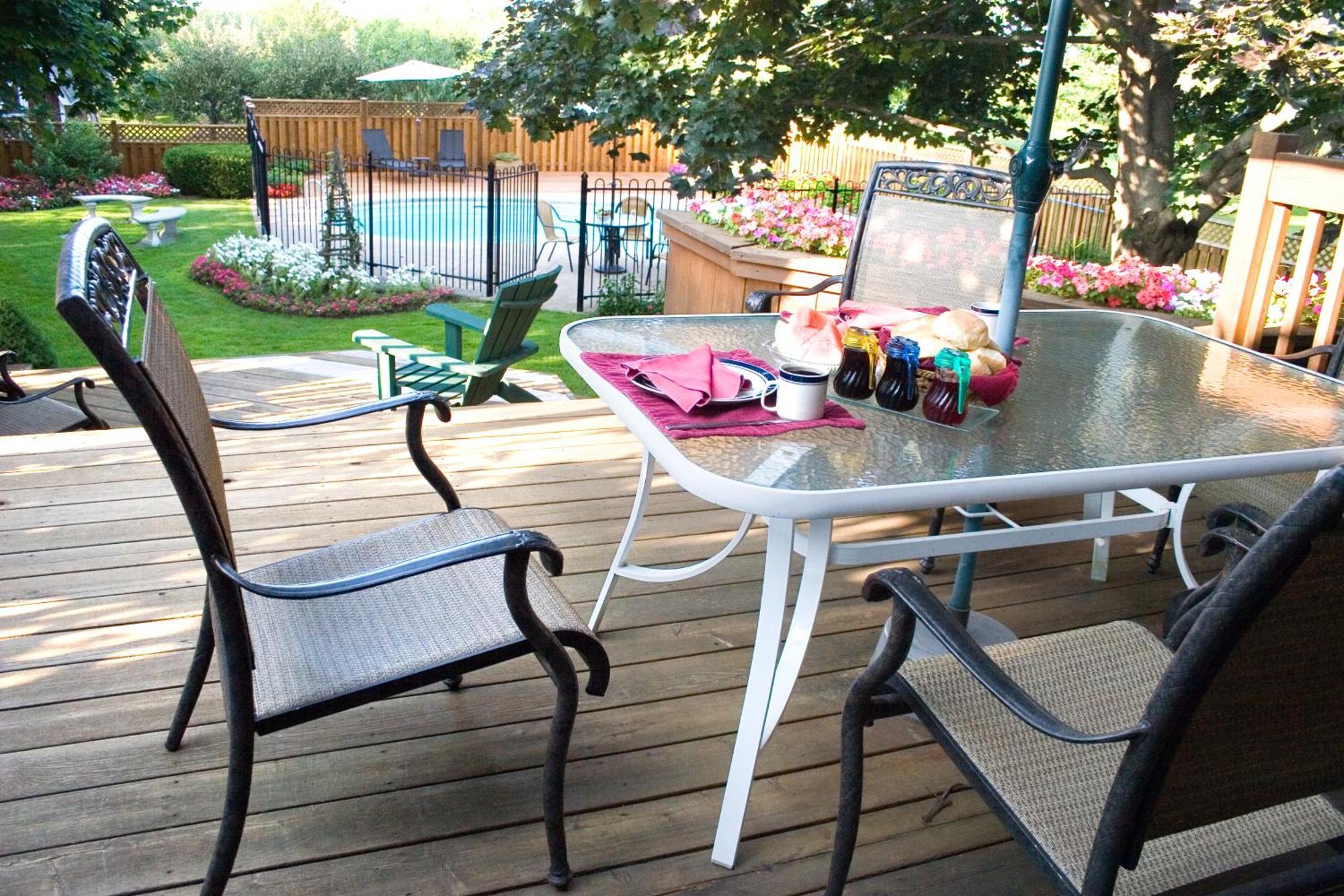 A Li'L Bit Of Eden Bed & Breakfast Niagara-on-the-Lake ภายนอก รูปภาพ